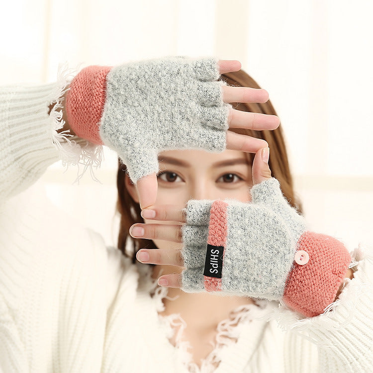 Knitted thermal gloves